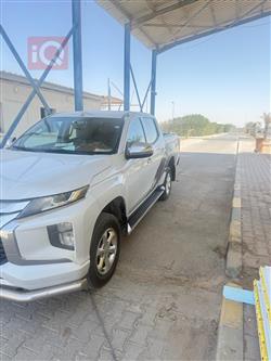 میتسوبیشی L200